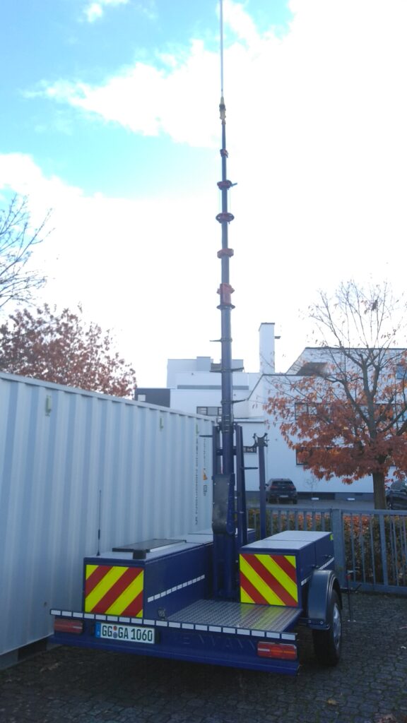 Mastanhänger aufgebaut